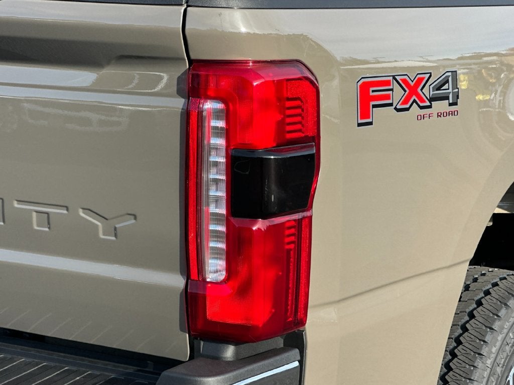 2027 Ford F-350SD Lariat
