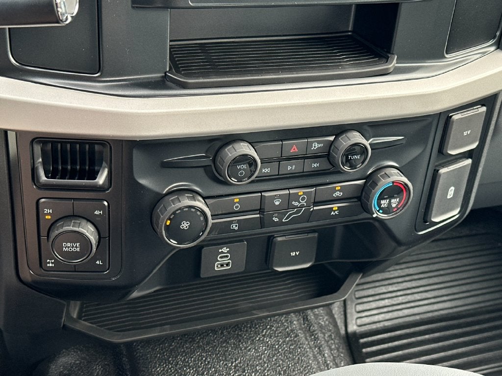 2027 Ford F-350SD XL