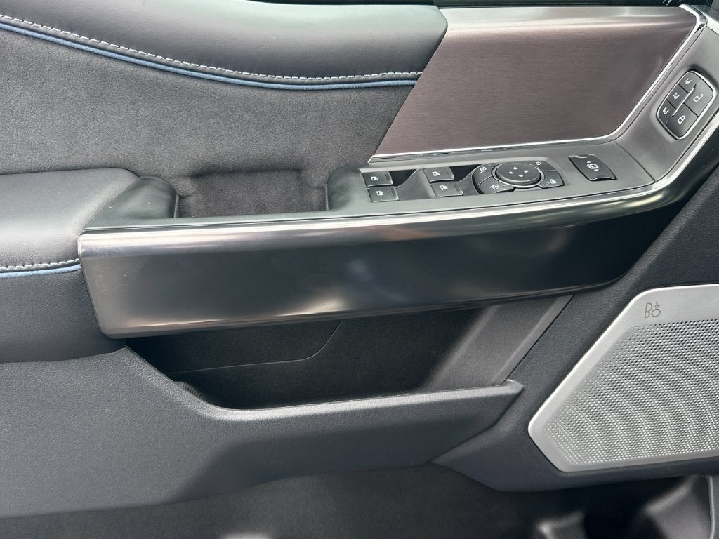 2027 Ford F-350SD Platinum