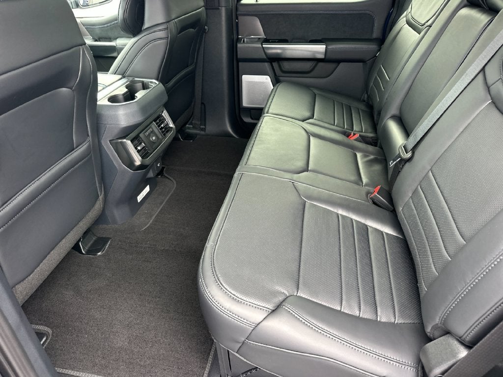 2027 Ford F-350SD Platinum