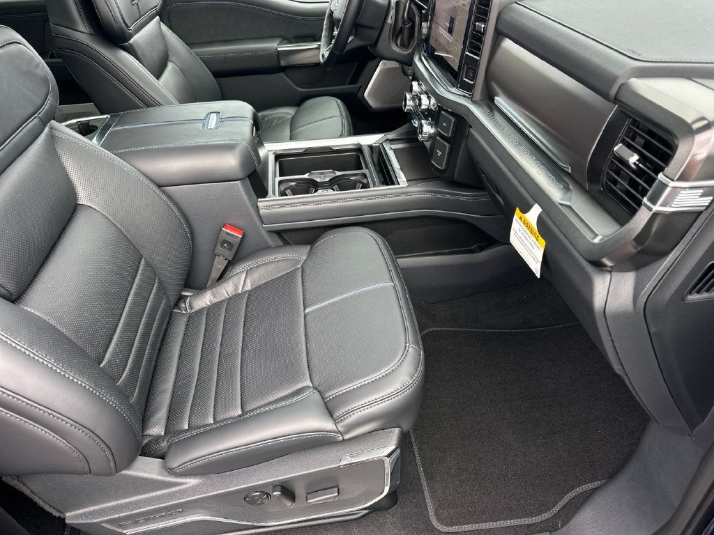 2027 Ford F-350SD Platinum