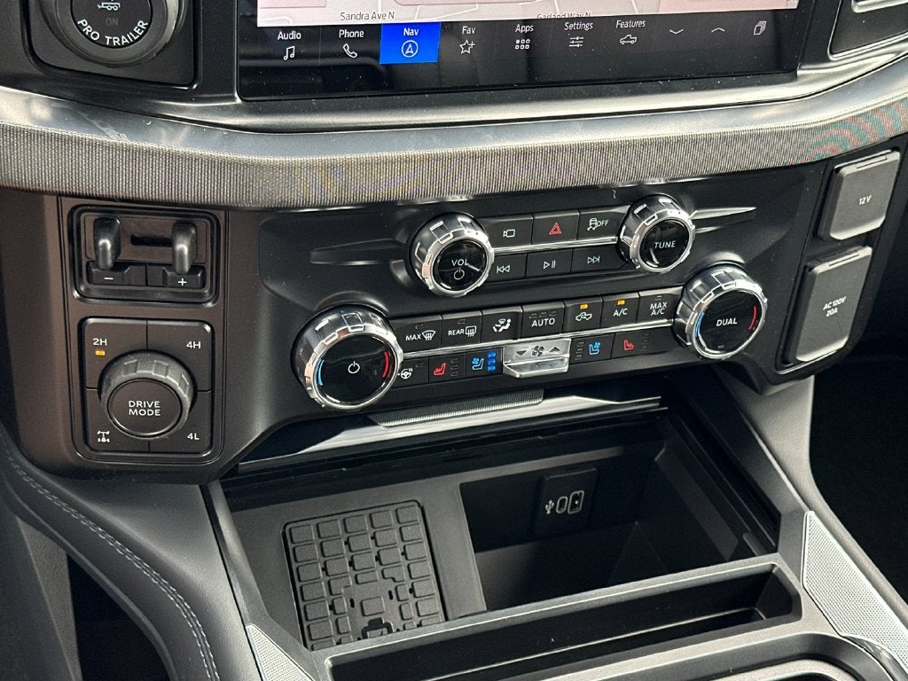2027 Ford F-350SD Platinum