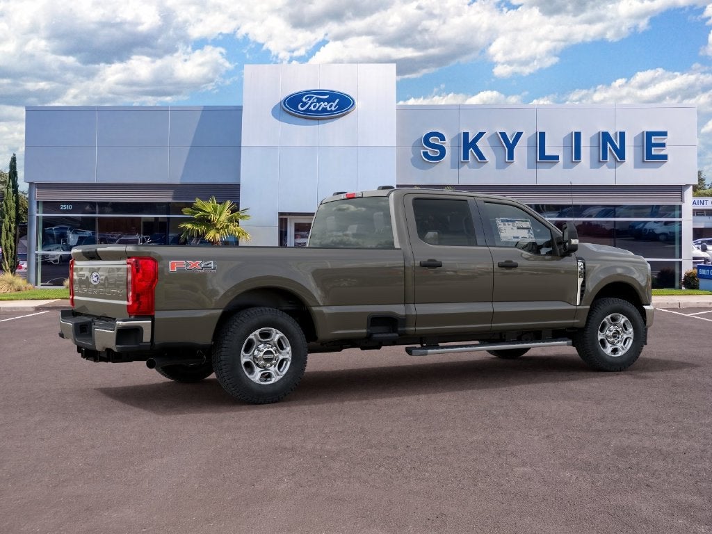 2027 Ford F-350SD XLT