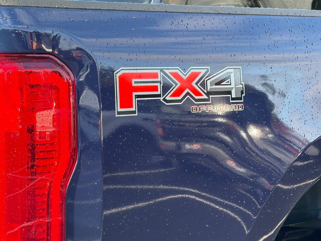 2027 Ford F-350SD XLT