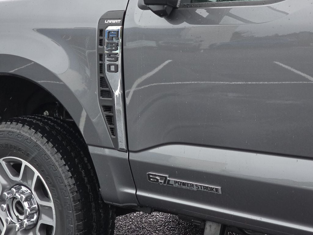 2025 Ford F-350SD Lariat