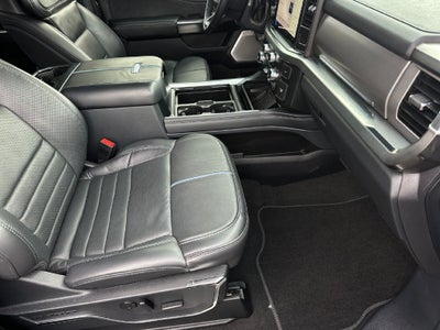 2025 Ford F-450SD Platinum DRW