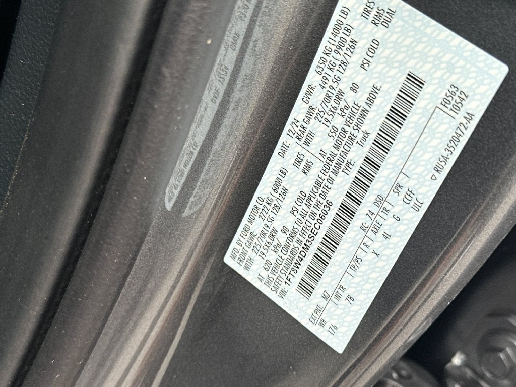2025 Ford F-450SD Platinum DRW