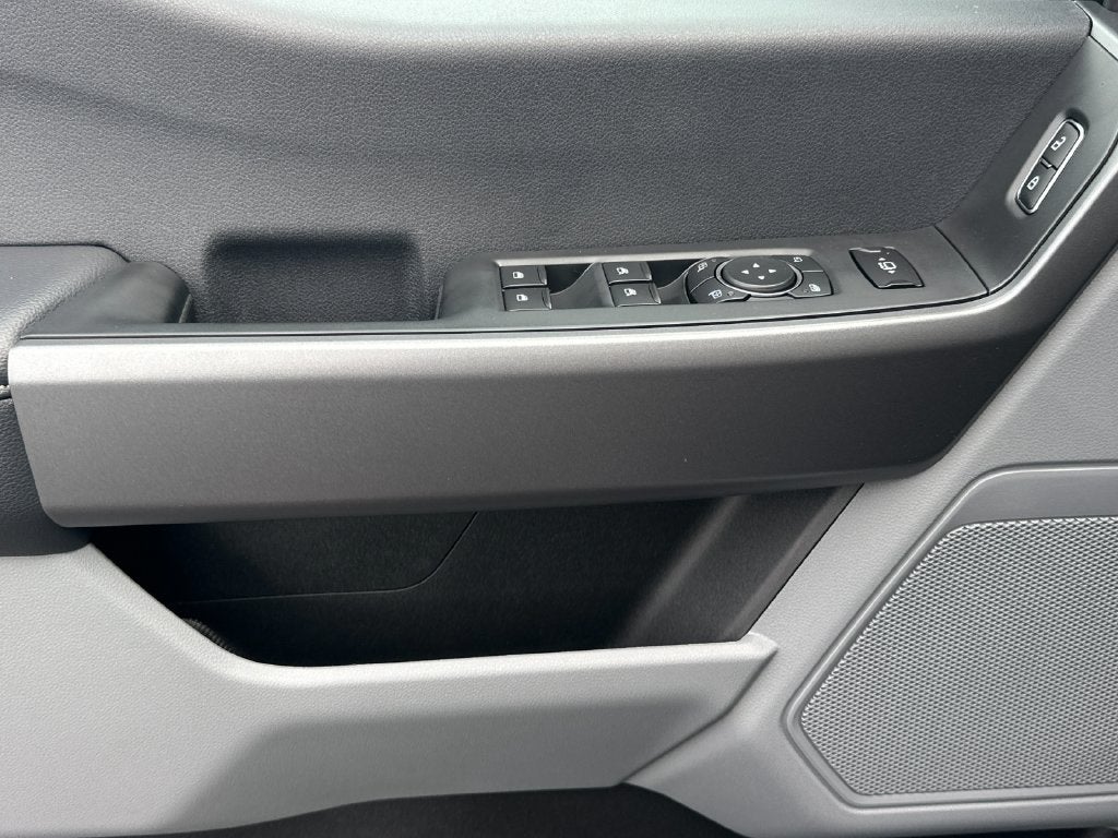 2027 Ford F-350SD XLT