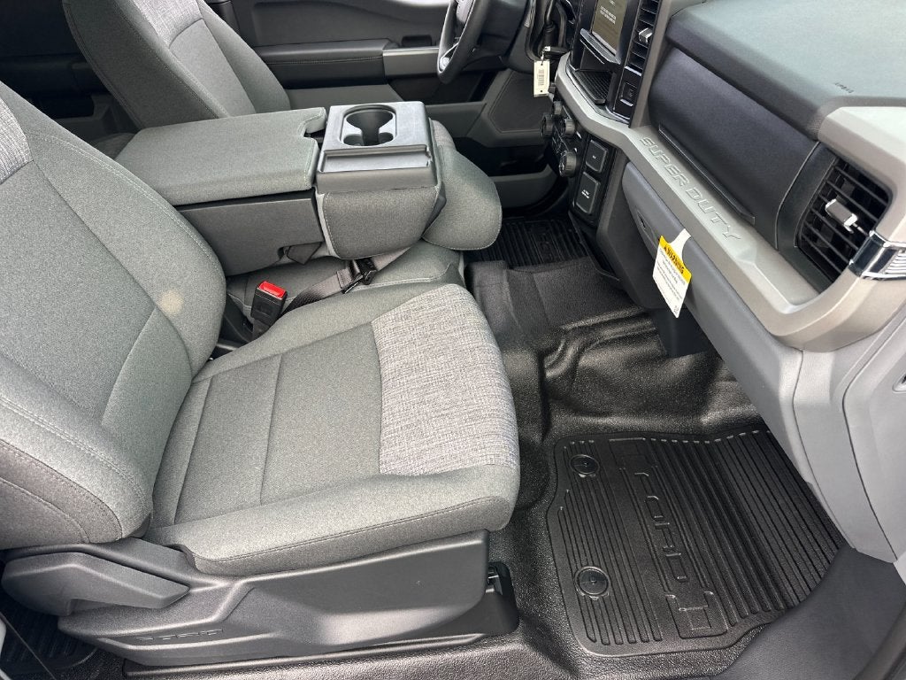 2027 Ford F-350SD XLT