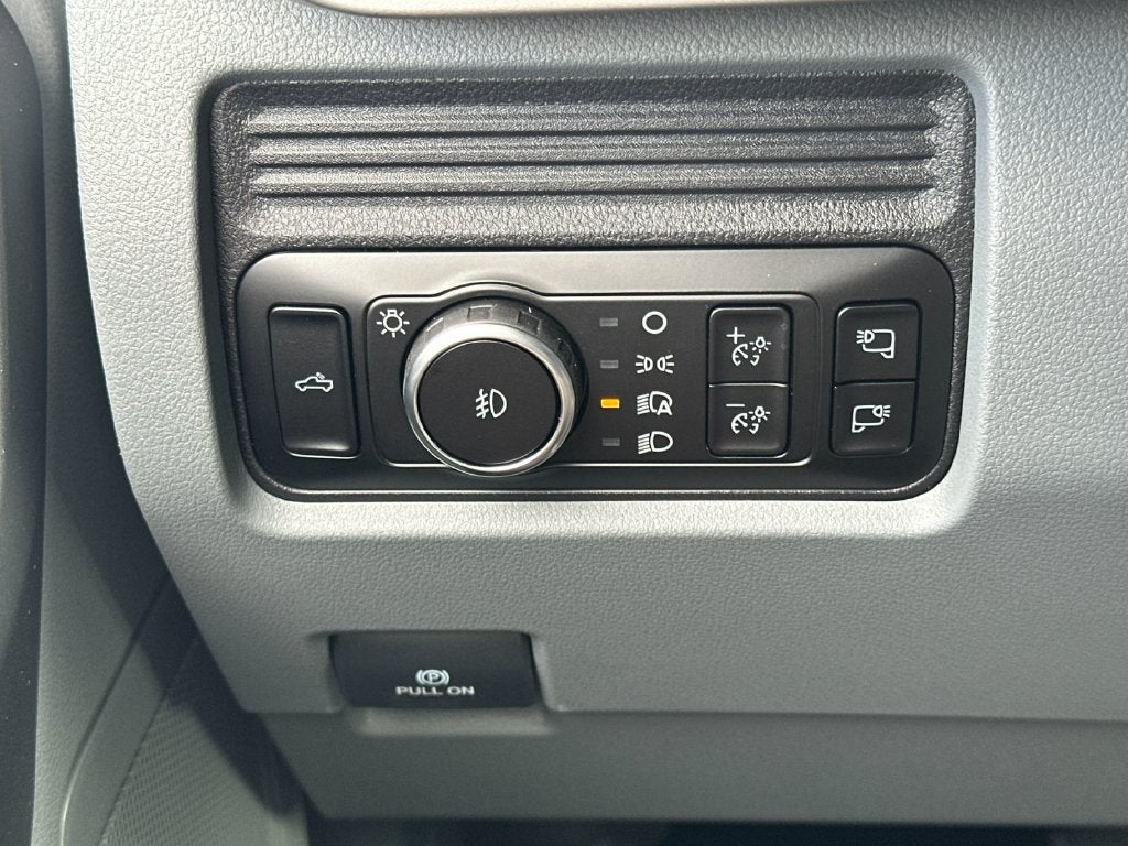 2027 Ford F-350SD XLT