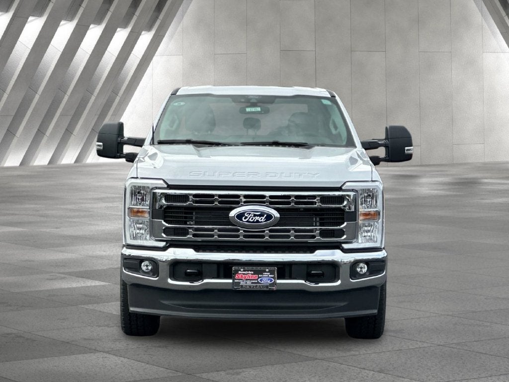 2027 Ford F-350SD XLT
