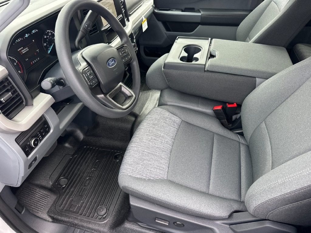 2027 Ford F-350SD XLT