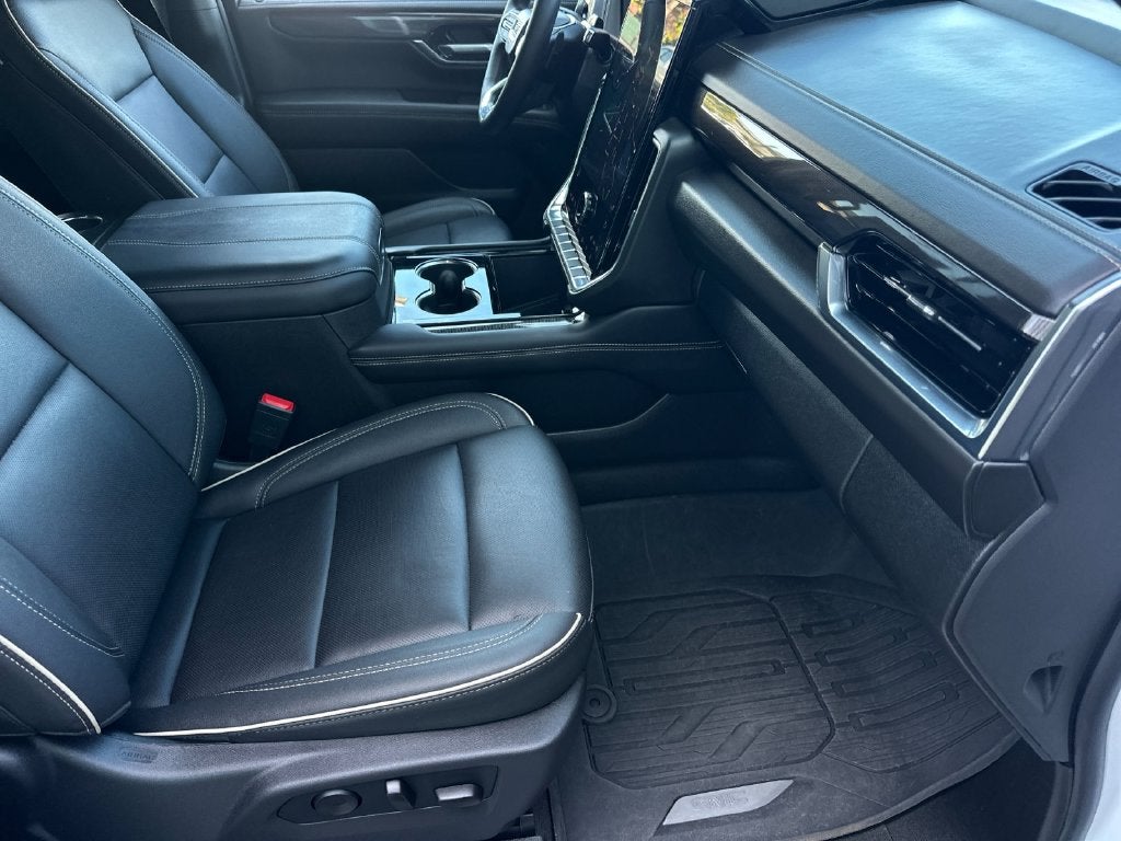 2025 GMC Yukon XL Elevation