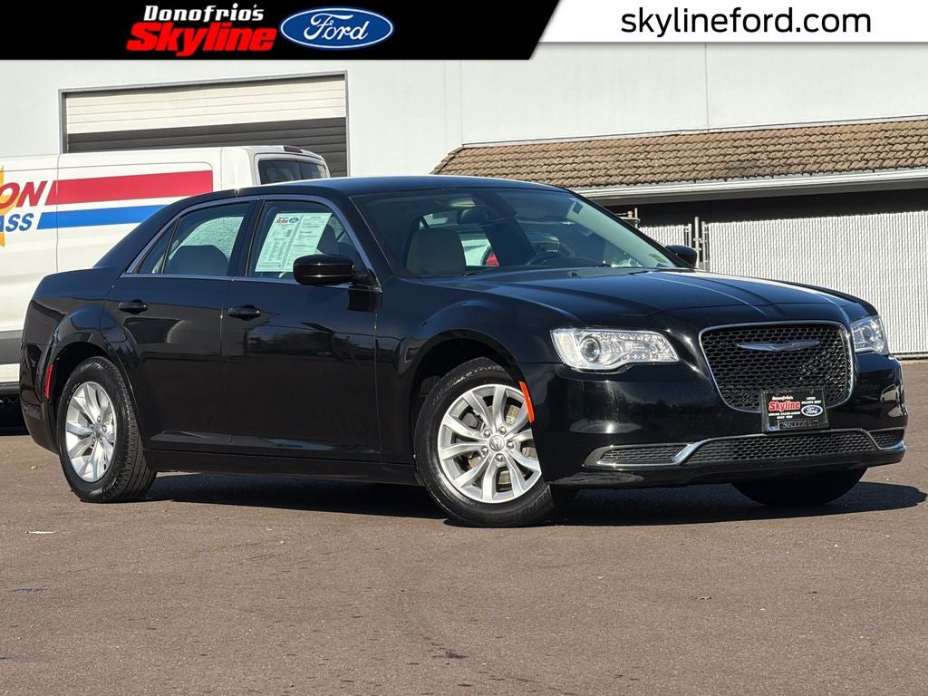 2015 Chrysler 300 Limited
