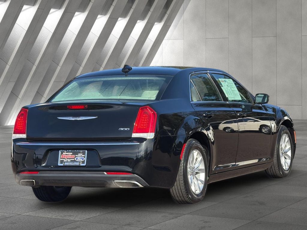 2015 Chrysler 300 Limited