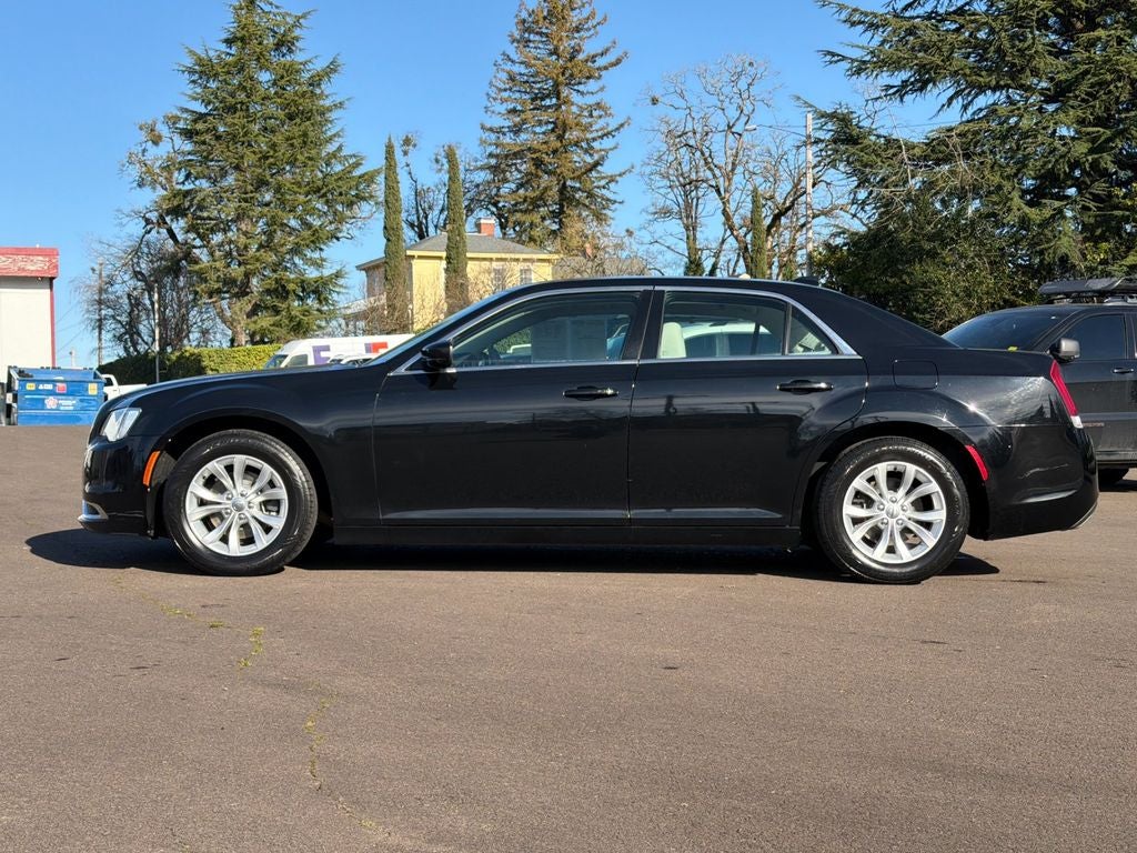 2015 Chrysler 300 Limited