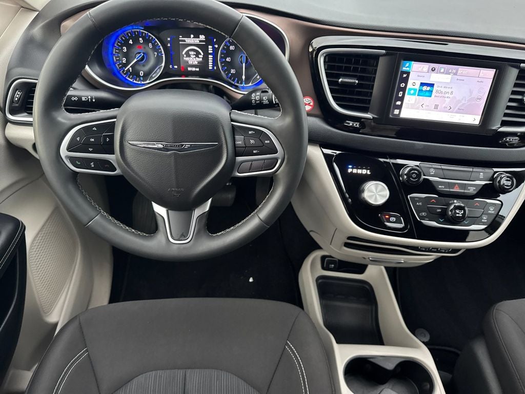 2024 Chrysler Voyager LX