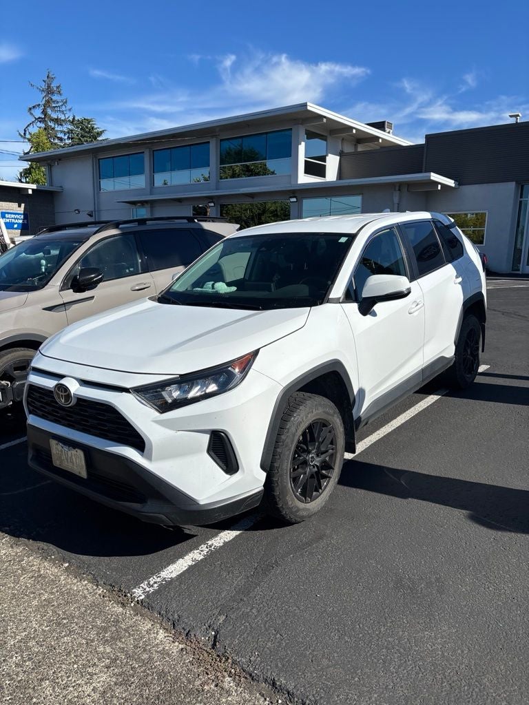 2022 Toyota RAV4 LE