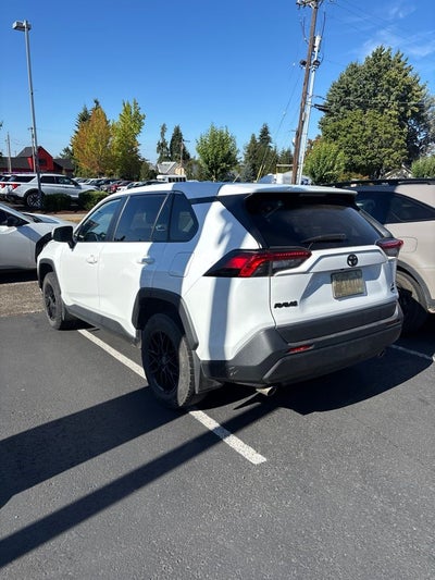 2022 Toyota RAV4 LE