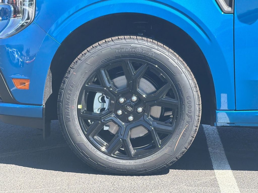 2026 Ford Maverick Lobo Standard