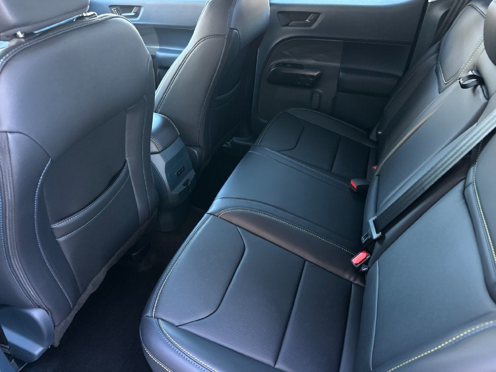 2026 Ford Maverick Lobo Standard