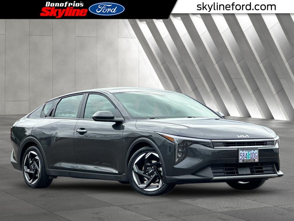 2025 Kia K4 EX AT's photo