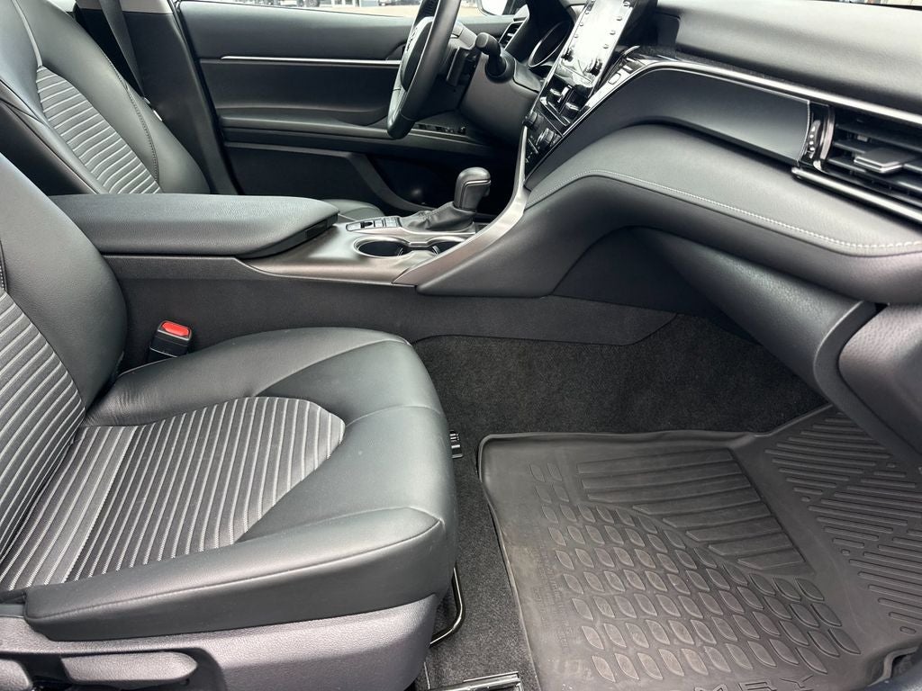 2024 Toyota Camry Hybrid SE