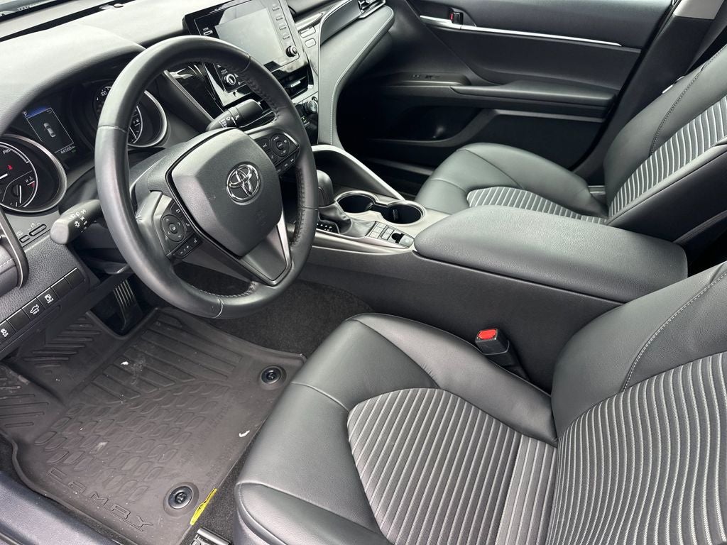 2024 Toyota Camry Hybrid SE