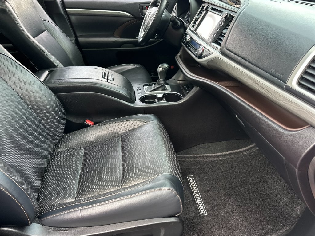 2019 Toyota Highlander Limited Platinum