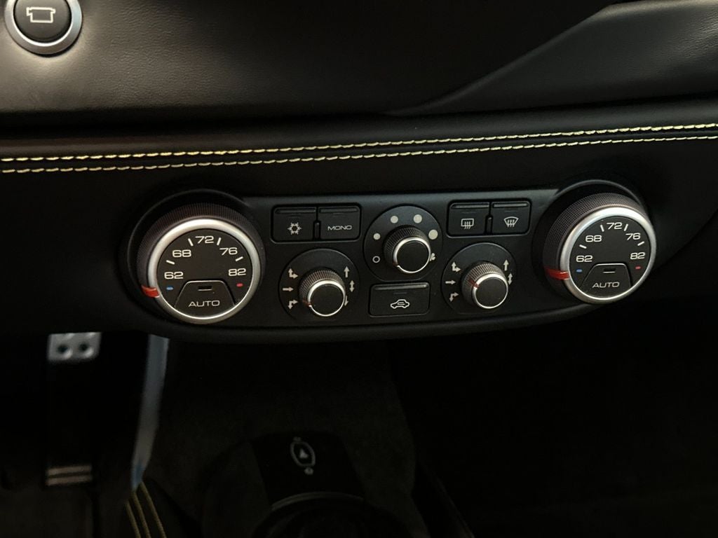 2019 Ferrari 488 Spider Base